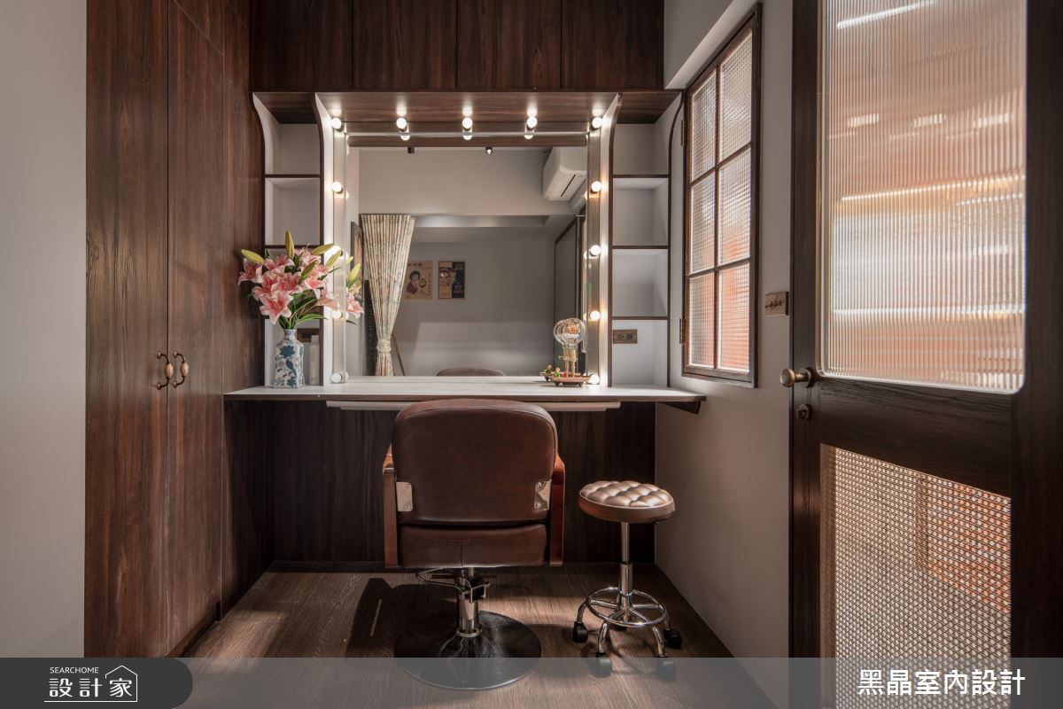 時尚復古風黑晶10