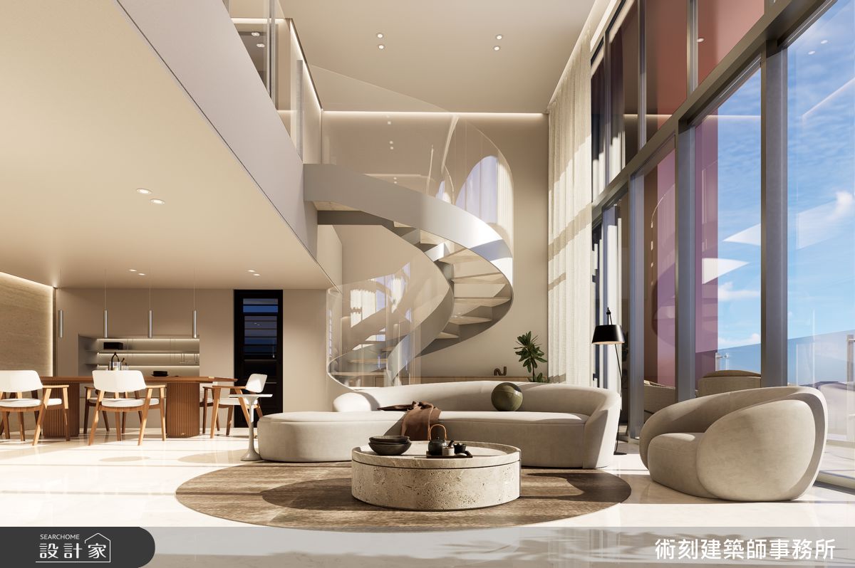 頂層樓中樓戶型，結合旋轉梯、雙客廳與露台，俯瞰台北城市天際線。