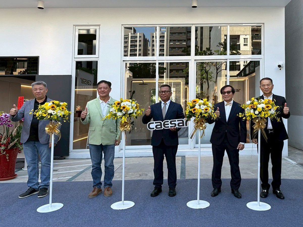 共同歡慶凱撒衛浴全新旗艦展示中心盛大開幕。