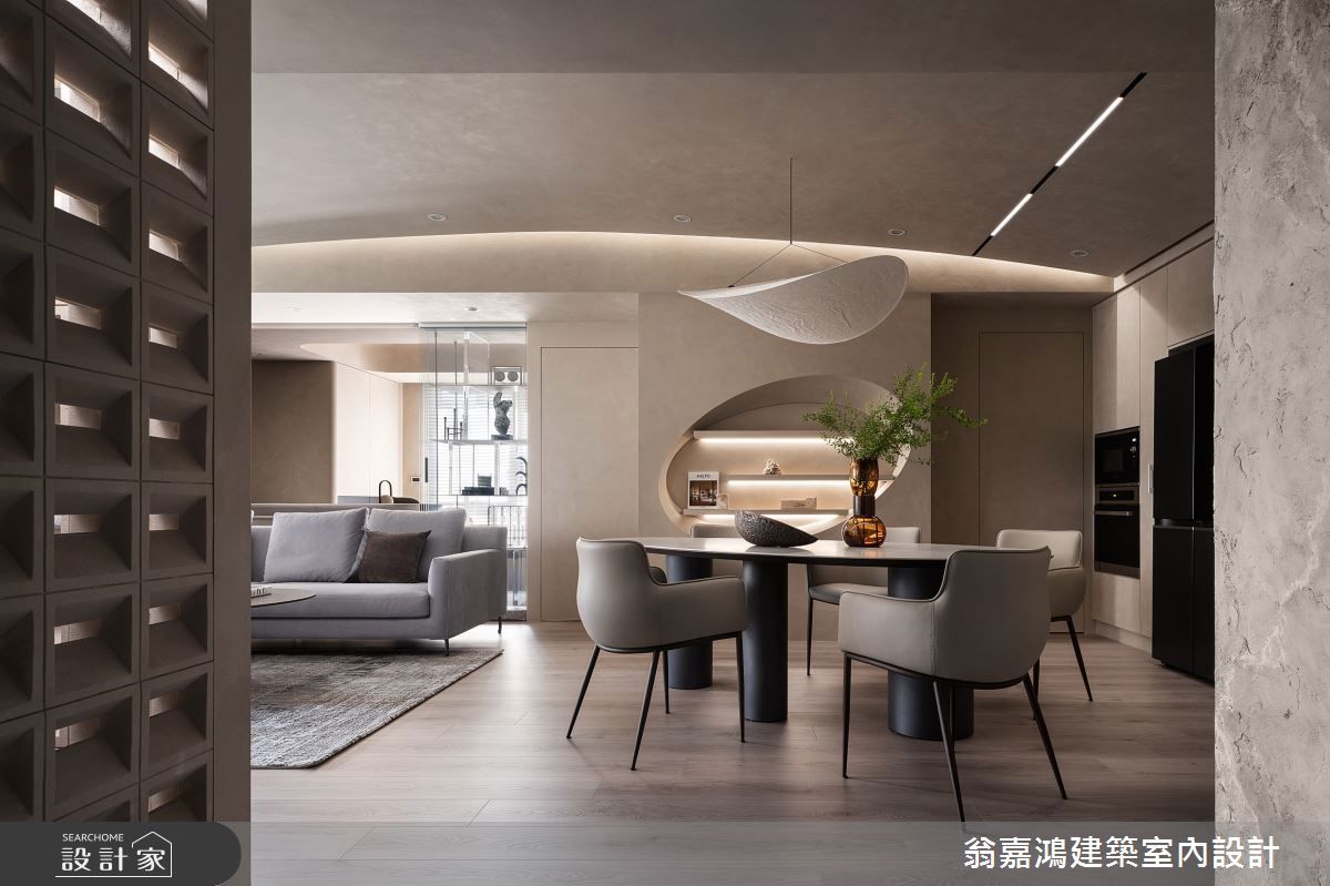 翁嘉鴻,黑白灰13