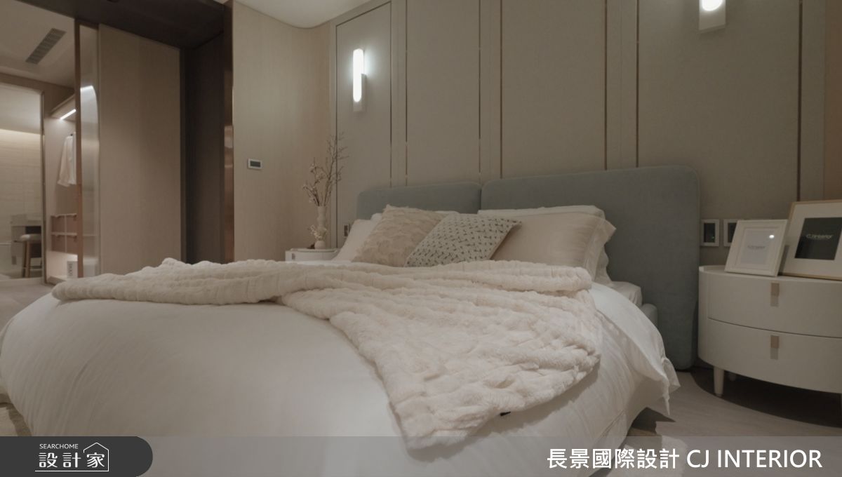 男孩房以灰色調為基調，呈現沈穩氣質；女孩房則以粉色調貫穿，營造網美風格。