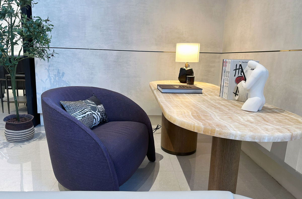 貝克拼布工藝抱枕(圖片提供 : Baker-McGuire 貝克傢俱)