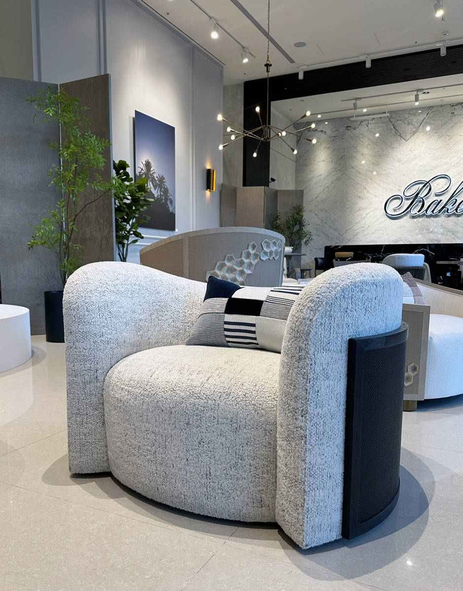 貝克拼布工藝抱枕(圖片提供 : Baker-McGuire 貝克傢俱)