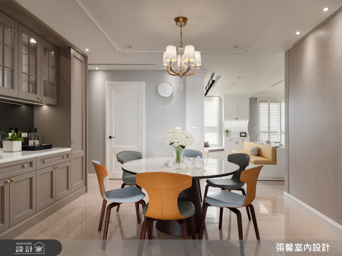 看完整住宅圓桌設計