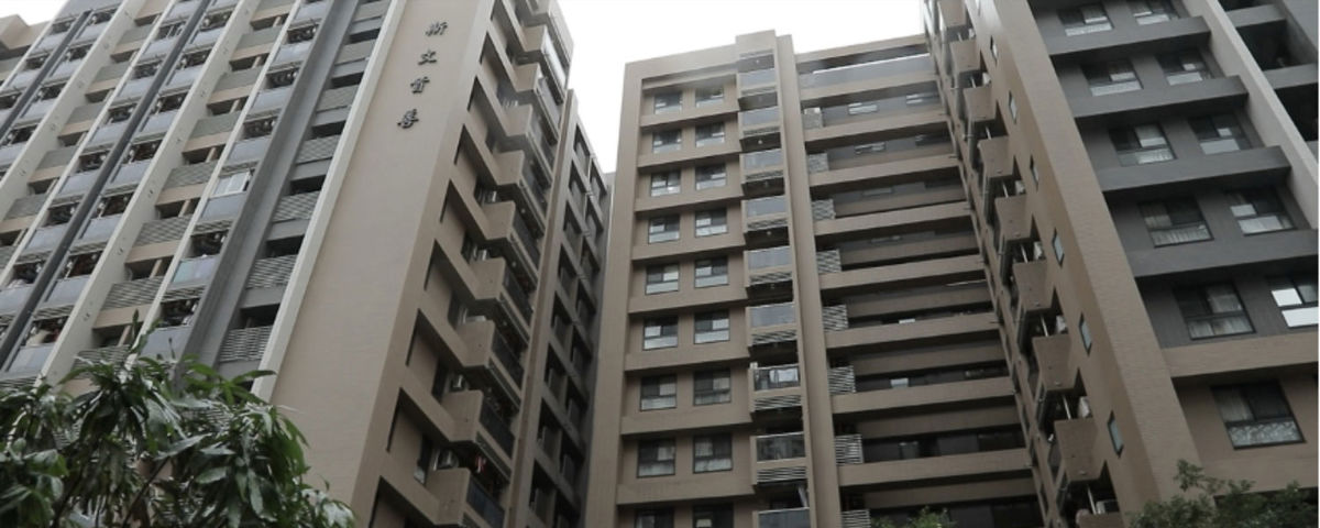 現代化的新大樓更加安全，也改變了舊有的地貌。