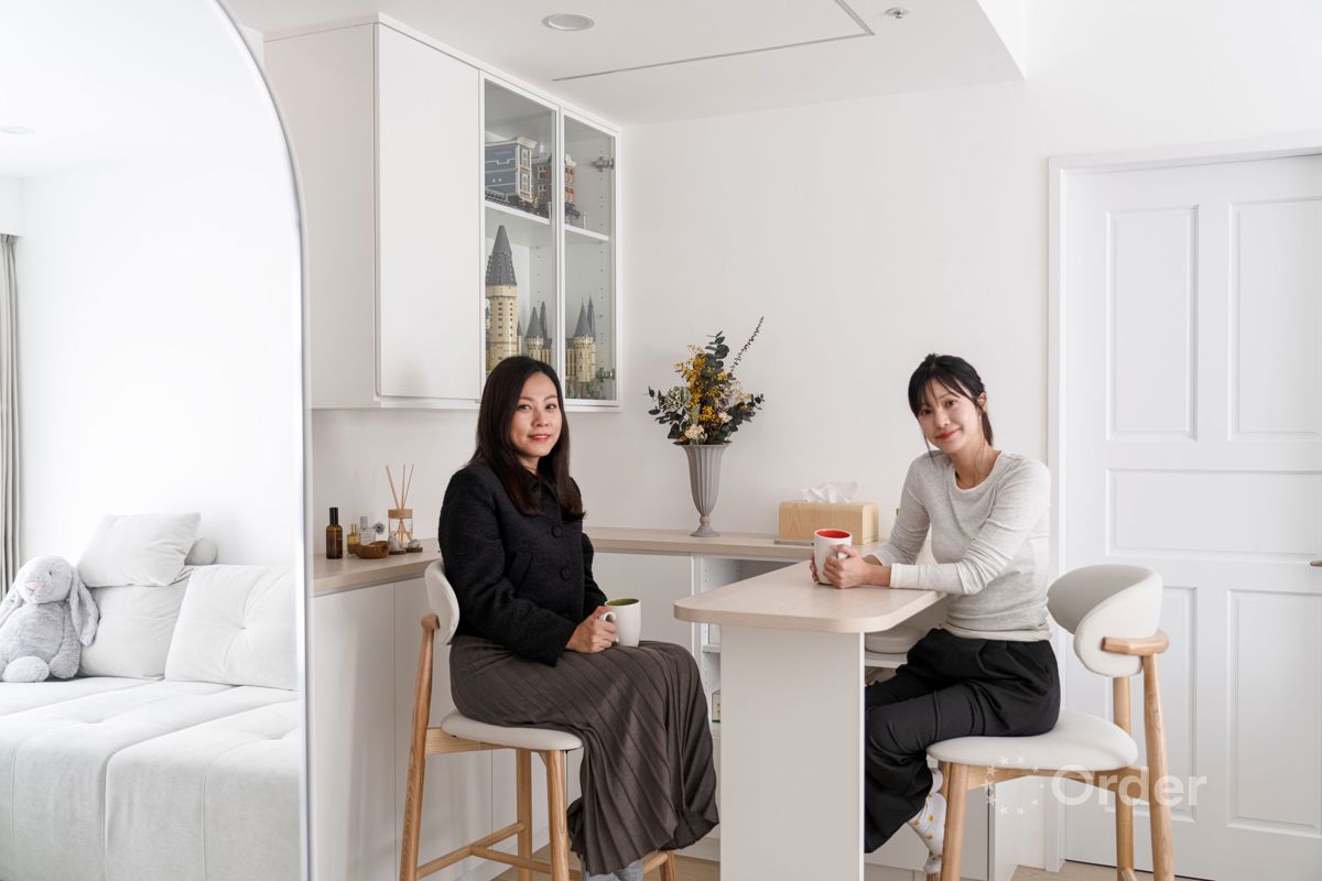 藝人陳敬宣(右)近期完成人生清單，買下 24 坪中古屋，並委由歐德設計師林郁汶(左)規劃新居。