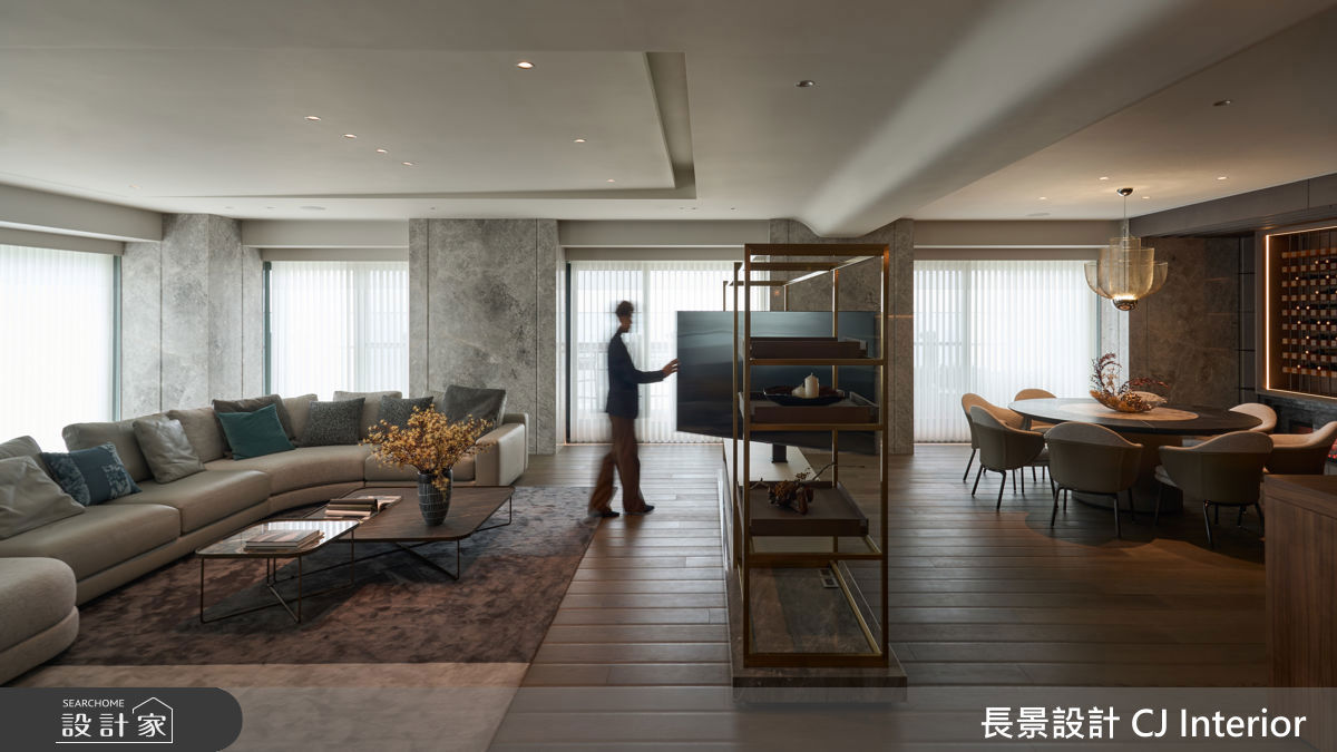 看此豪宅客廳更多美圖