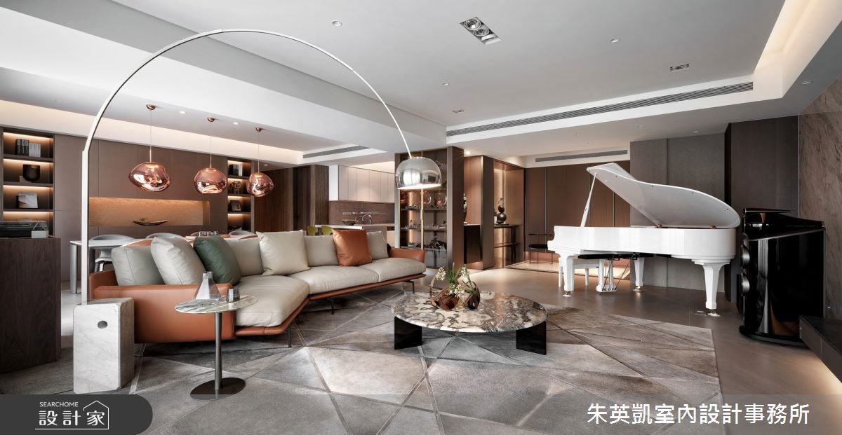 看此豪宅客廳更多美圖