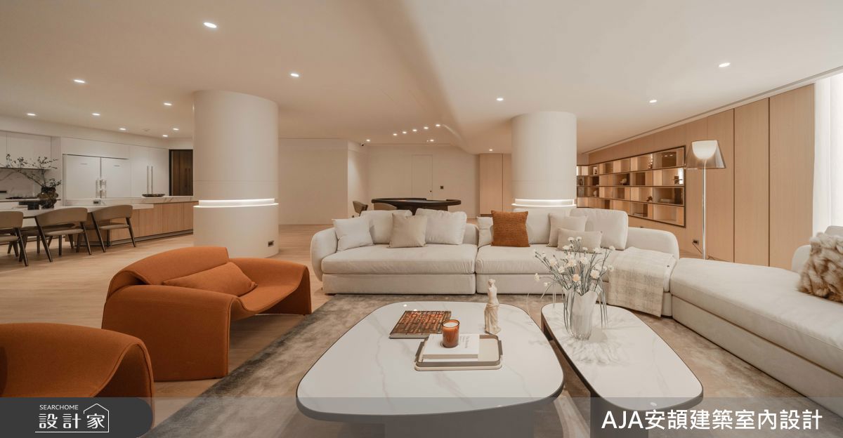 看此豪宅客廳更多美圖