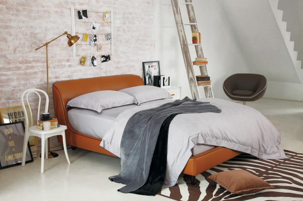 KUKA HOME 貝拉爾 5 呎床台 ( 原價 $39,800 / 秋意價 $27,860 ); SleepRite 凱莉 5.0 ×6.2 呎上墊 ( 原價 $35,000 / 秋意價 $25,000 ); KUKA HOME 夏卡爾全牛皮單椅 ( 原價 $23,500 / 秋意價 $16,450 ) KUKA HOME 貝拉爾 5 呎床台 ( 原價 $39,800 / 秋意價 $27,860 ); SleepRite 凱莉 5.0 ×6.2 呎上墊 ( 原價 $35,000 / 秋意價 $25,000 ); KUKA HOME 夏卡爾全牛皮單椅 ( 原價 $23,500 / 秋意價 $16,450 )