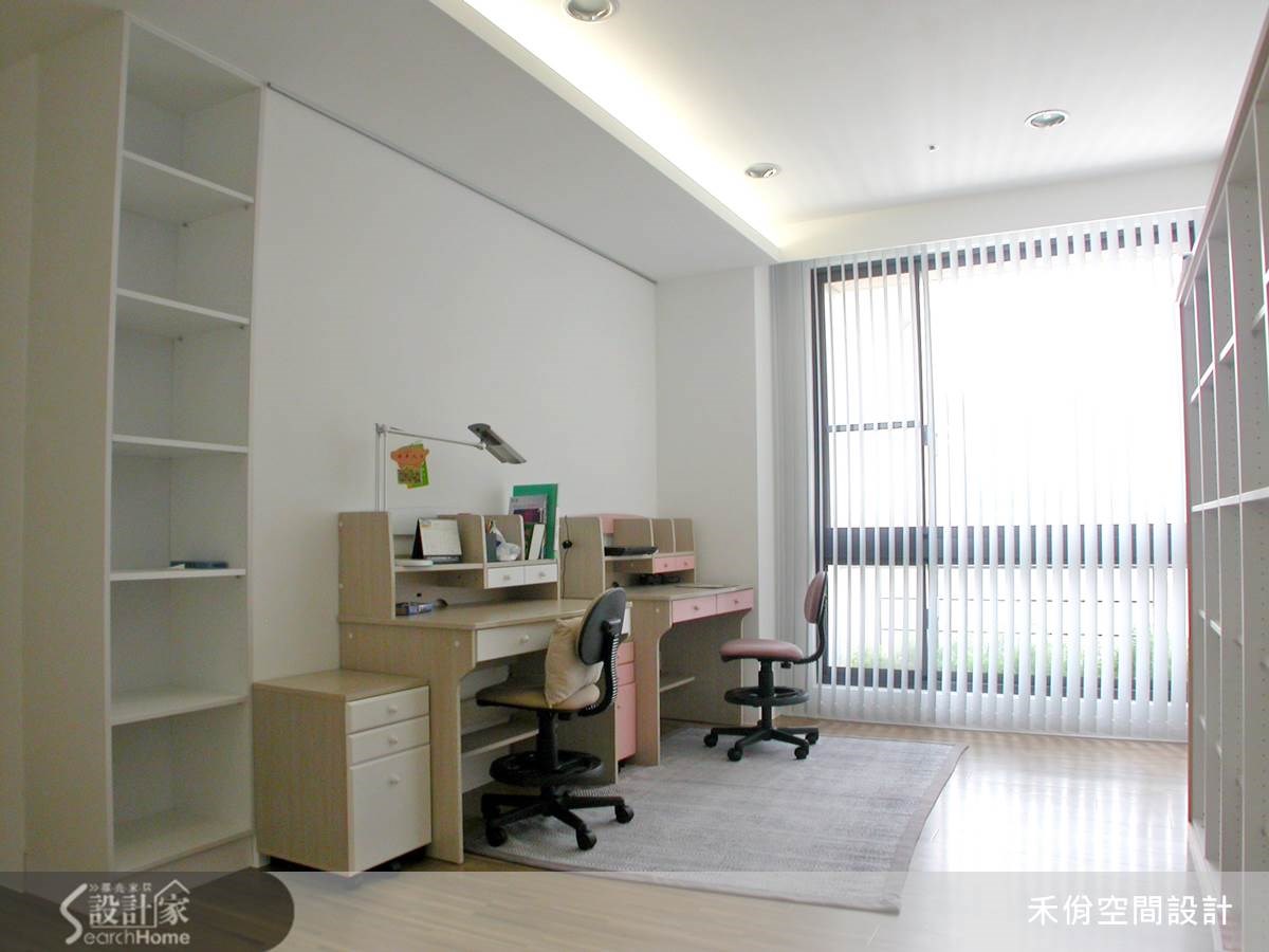 白色空間,還可以玩出什麼變化?在台中這個 4 房 2 廳