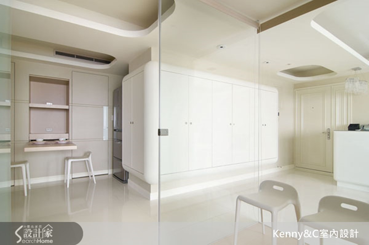 本案位於台北市內湖區,居住於此的屋主夫婦為機師與空