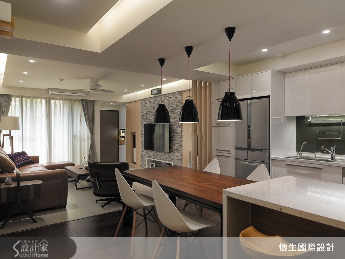 本案例位於台北市,空間坪數 35 坪,屬於老屋改建的案