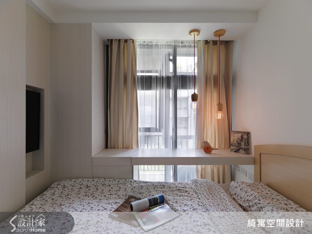 年輕夫妻在台北市文山區買下 12 坪小宅,設計師發揮創
