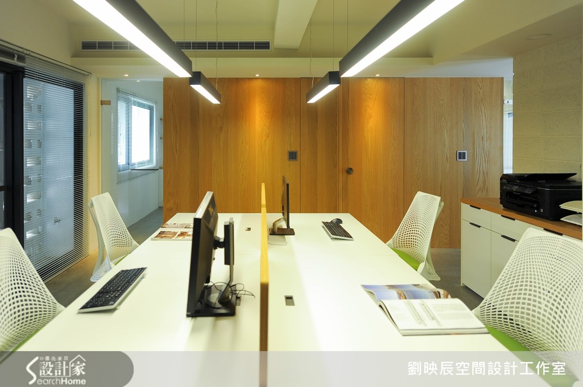 隱身於台中市南區 30 年老舊國宅社區裡的一樓公寓,原
