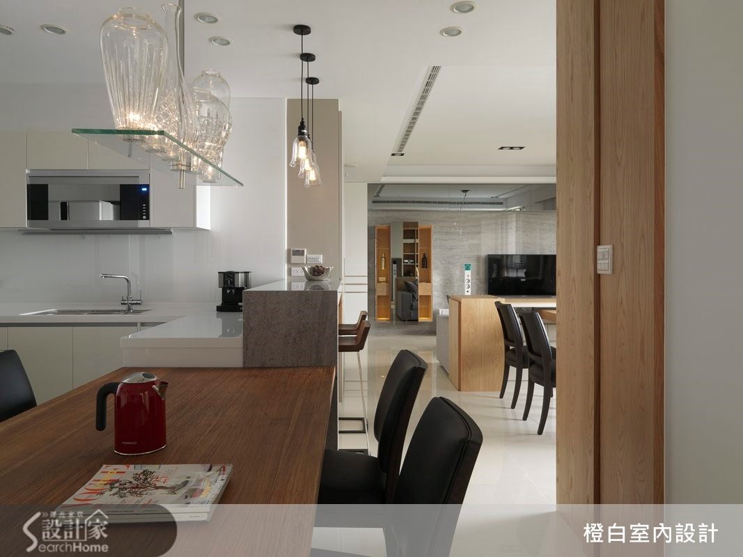 即將退休的屋主夫婦、與兒子共同生活,喜歡簡單空間、