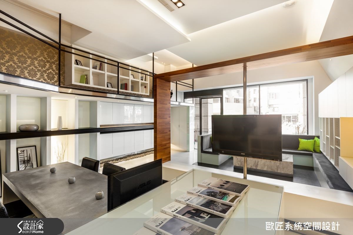 來到台北市景美的一家系統家具門市,在這 35 坪的內部