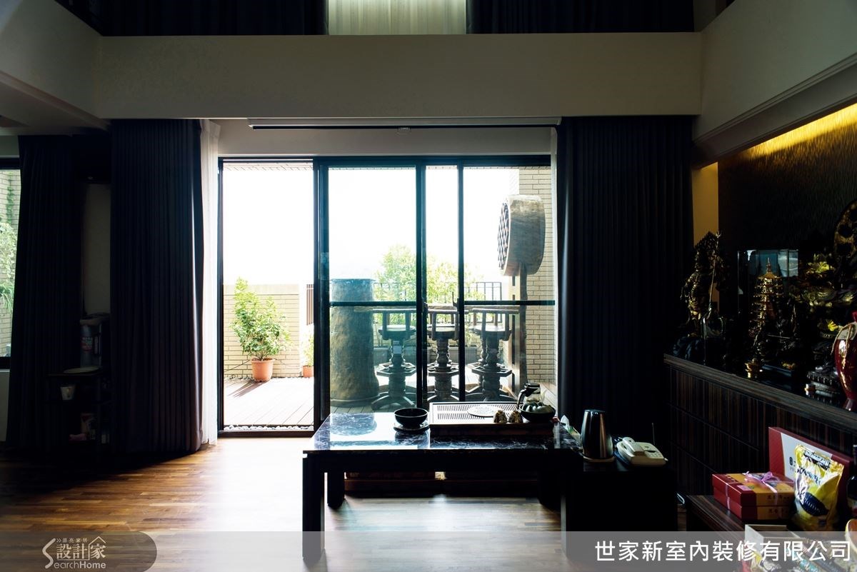 屋主夫妻有著虔誠的宗教信仰,對居家空間的設計要求也