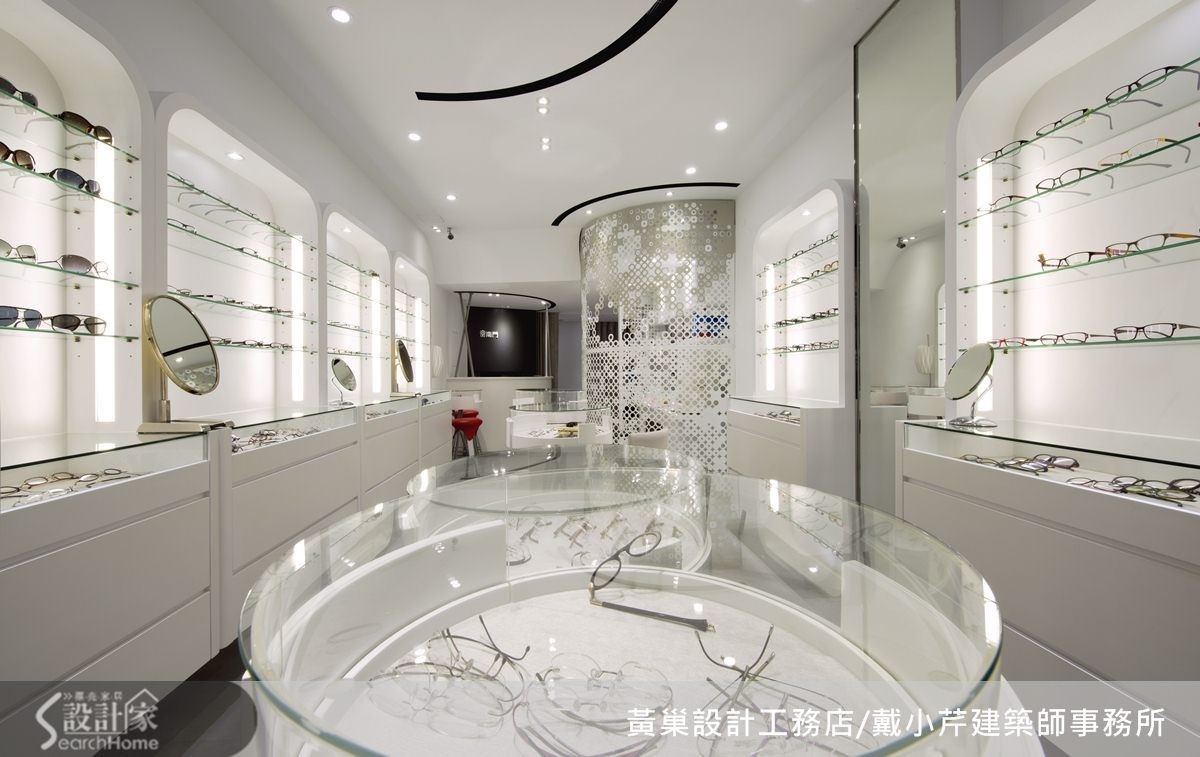 眼鏡的展示櫃,圓的! 眼鏡的展示櫃,圓的!