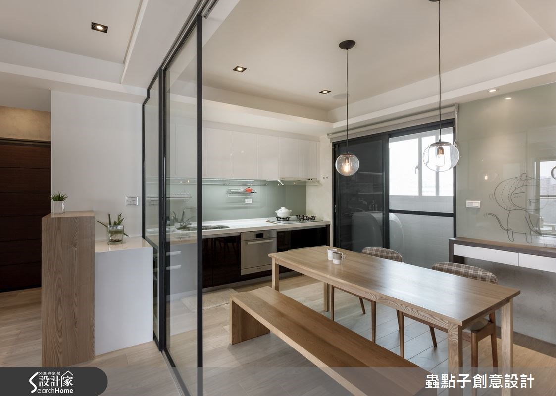 新北市板橋區的 30 坪屋宅,是一位動畫工作者的家,有