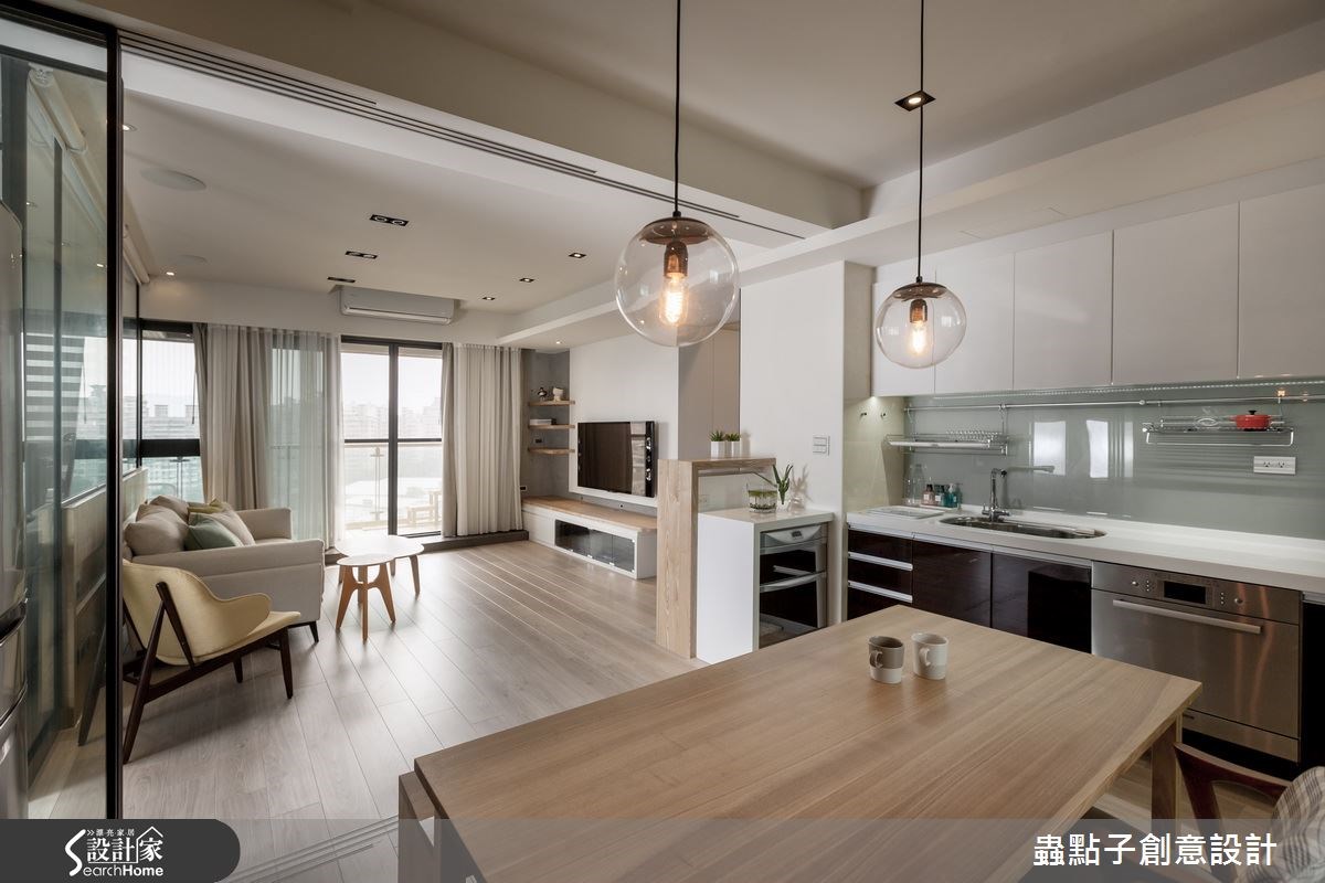 新北市板橋區的 30 坪屋宅,是一位動畫工作者的家,有