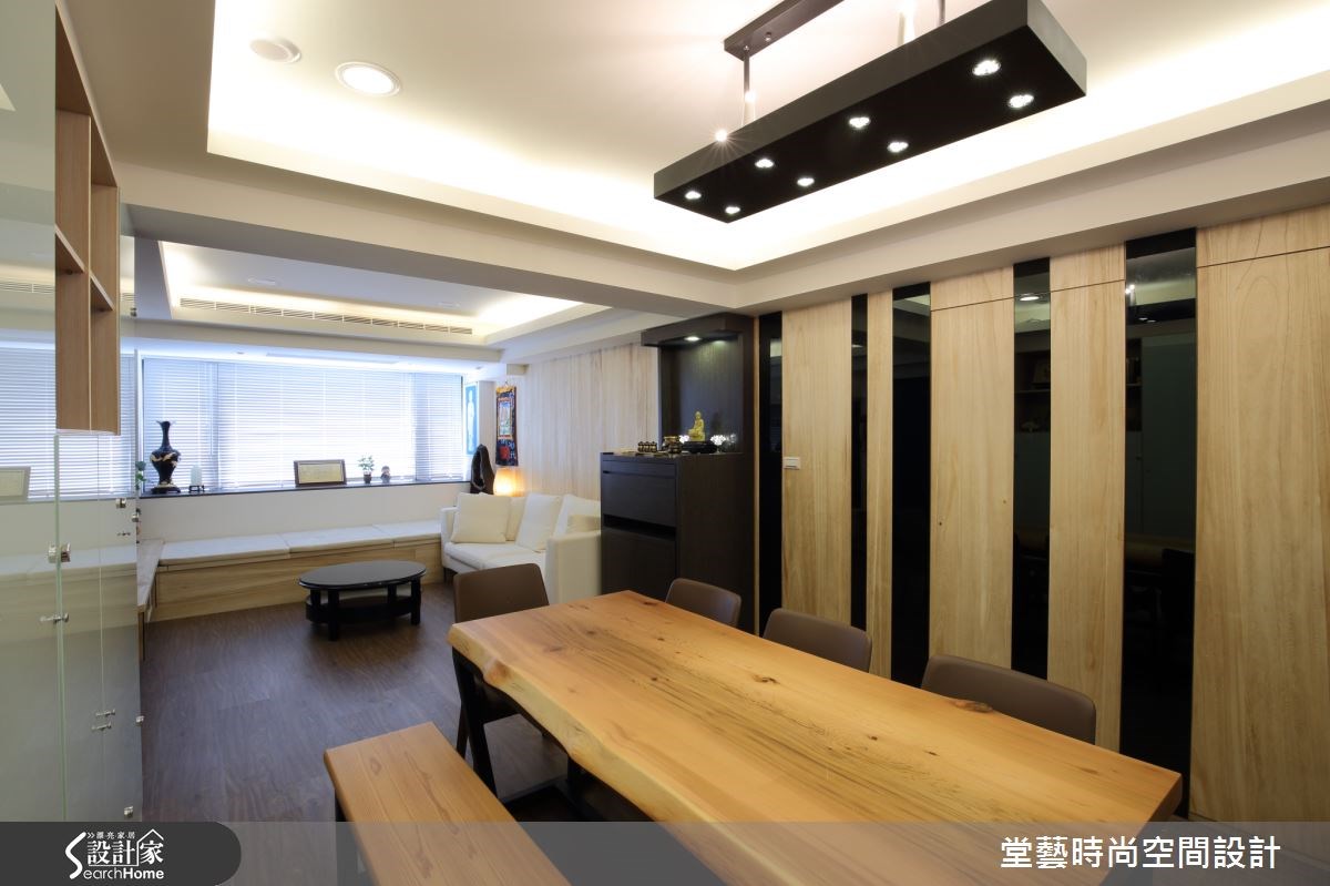 這間位於臺北市的 30 坪居家空間,屬於中古屋改建的案