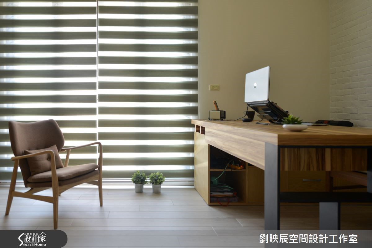 風格獨具的文化石牆面,特別適合用來妝點書房壁面,不僅讓空間富有設計感,也能強調視覺的層次效果。 風格獨具的文化石牆面,特別適合用來妝點書房壁面,不僅讓空間富有設計感,也能強調視覺的層次效果。