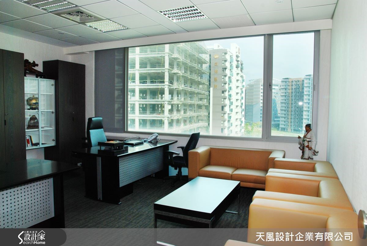 來到台北市內湖區的 122 坪商業空間,公司主要經營生