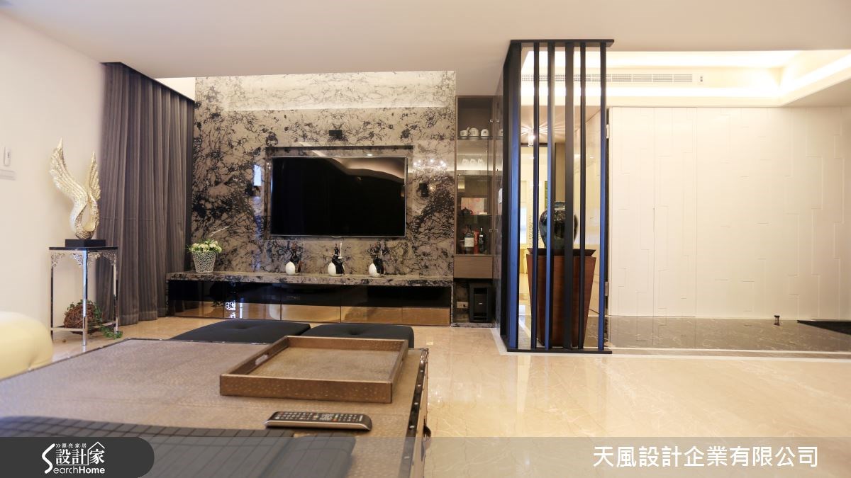 來到新北市新莊區的 70 坪新成屋,屋主是企業老闆,本