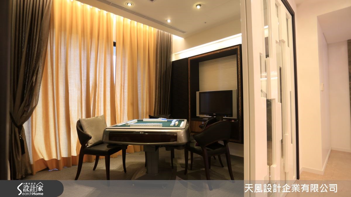 來到新北市新莊區的 70 坪新成屋,屋主是企業老闆,本