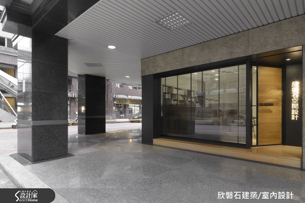 來到台中市西屯區的 25坪設計師辦公空間,為了符合作