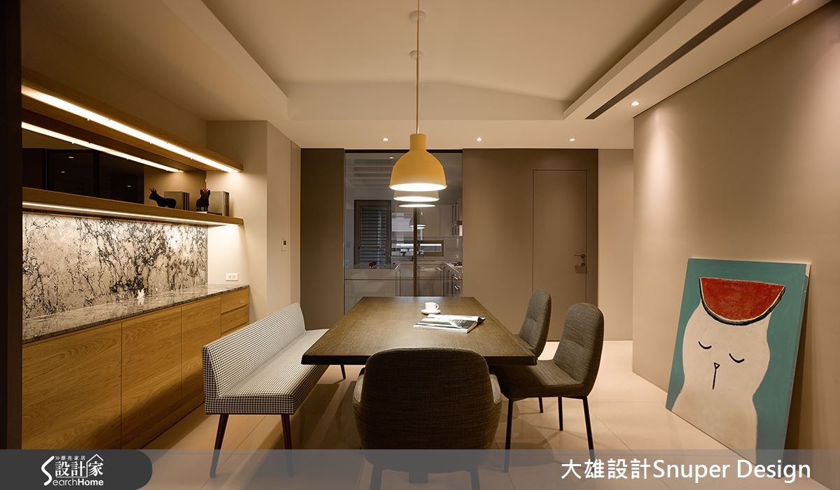 簡潔、俐落的鮮明意象,是這個室內設計給人的第一觀感