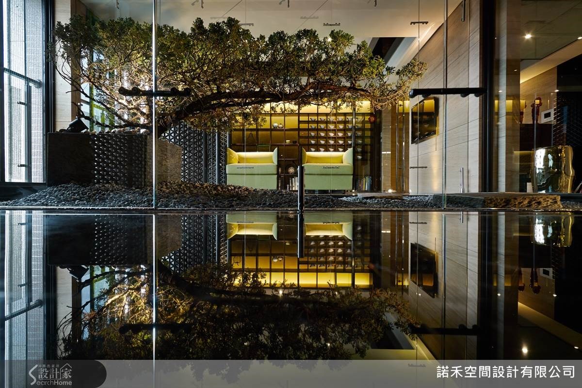 《紅樓夢》的「大觀園」象徵與世隔絕,在園林景觀的包