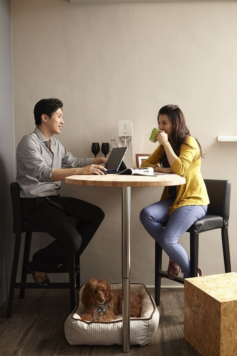 HENRIKSDAL 吧台椅附靠背 $4,795 元 HENRIKSDAL 吧台椅附靠背 $4,795 元