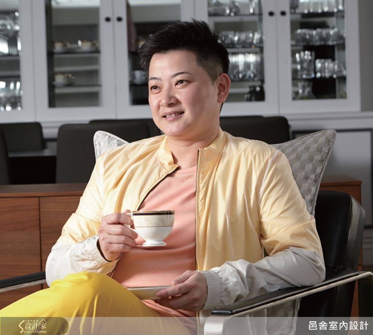 從小跟著父親在建築工地穿梭,呂玉玫憑藉著細心的觀察
