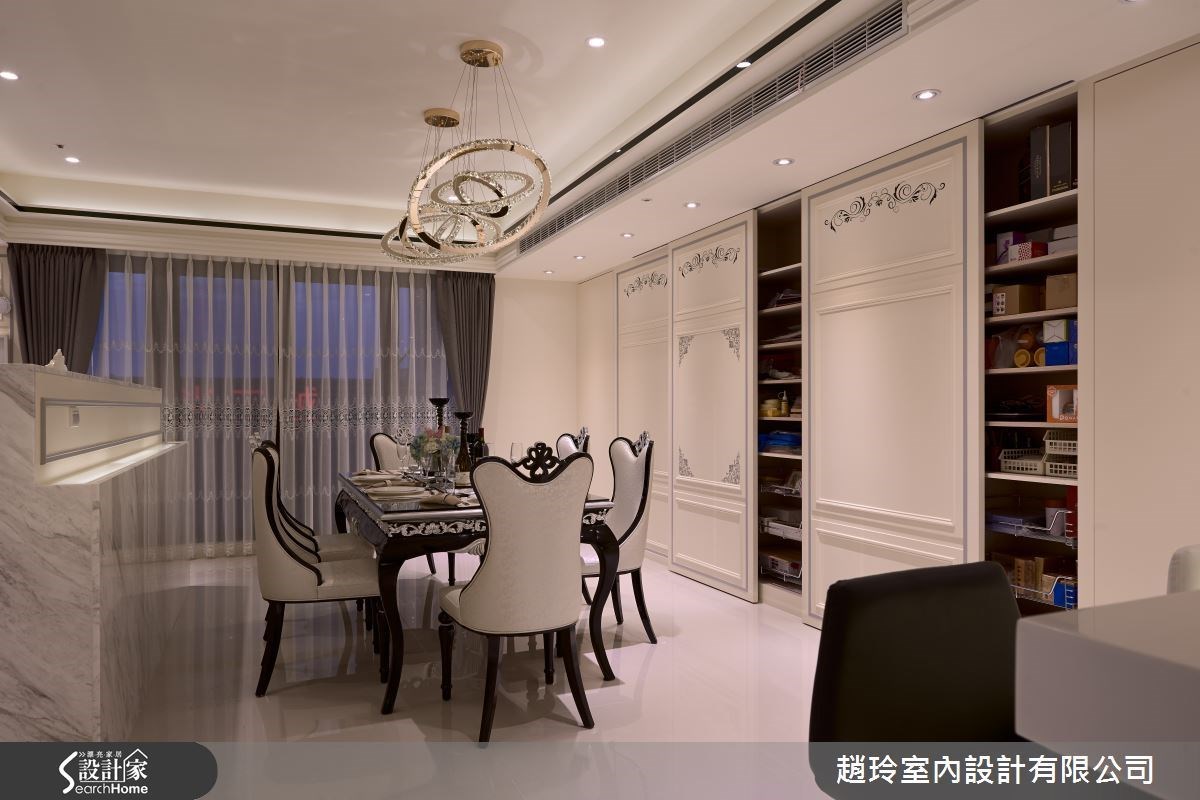 極為擅長新古典風格的呂設計師說,即使是常用的線板,
