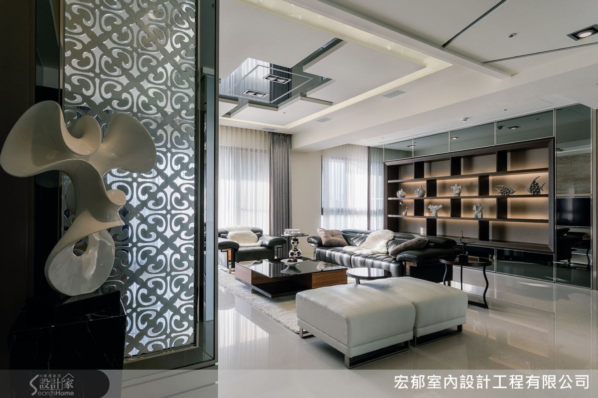 透過客變期格局重新設定,以及多樣化的建材使用。宏郁
