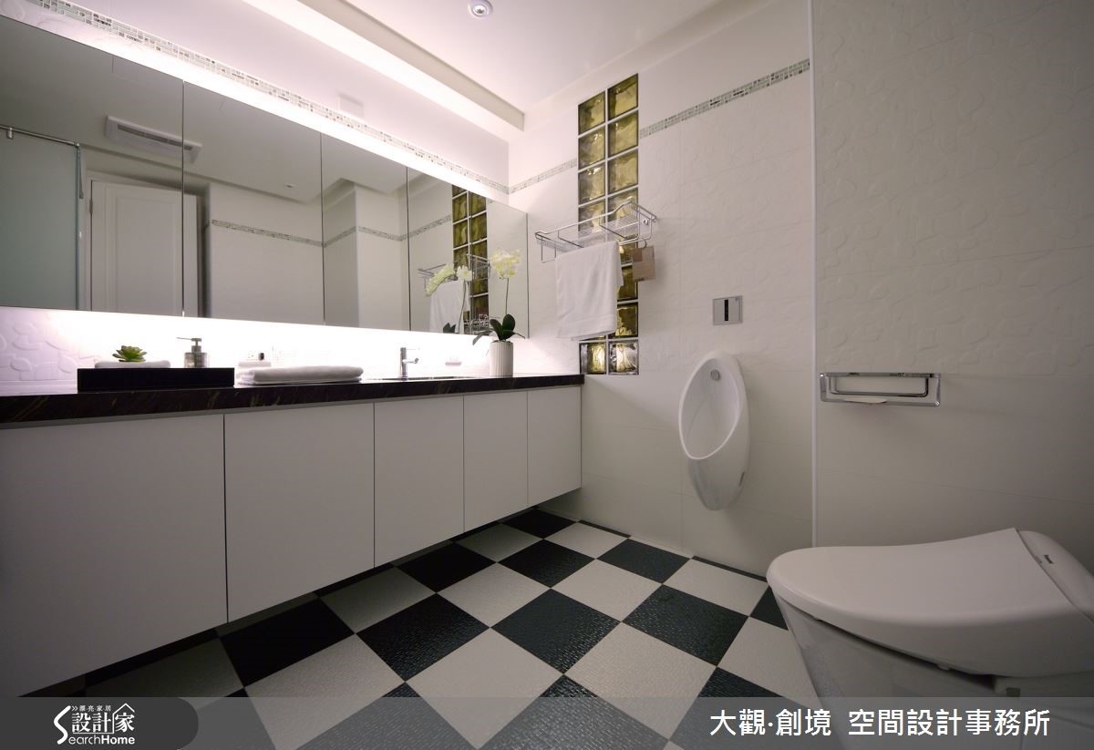 來到新北市林口區,這是一對台商夫妻位於台灣 45 坪的