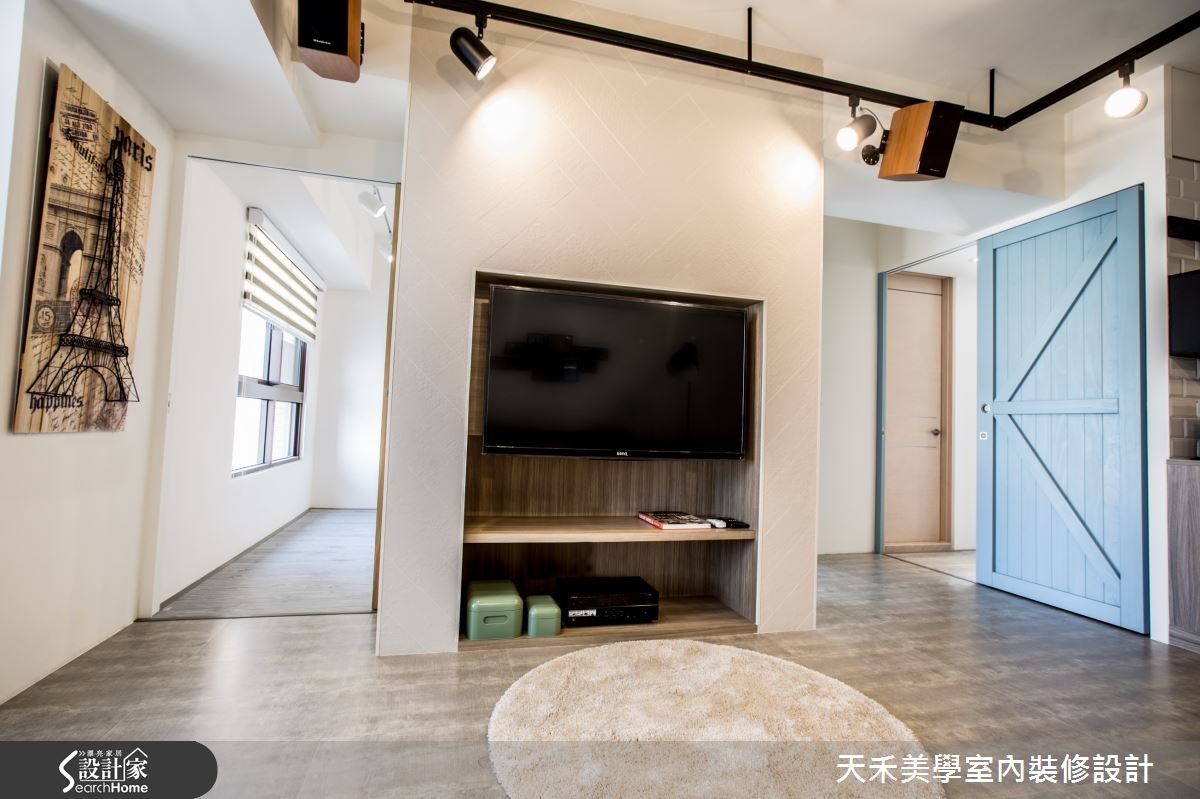 在台中市大雅區的 23 坪居宅裡,設計師替空間注入 LOF