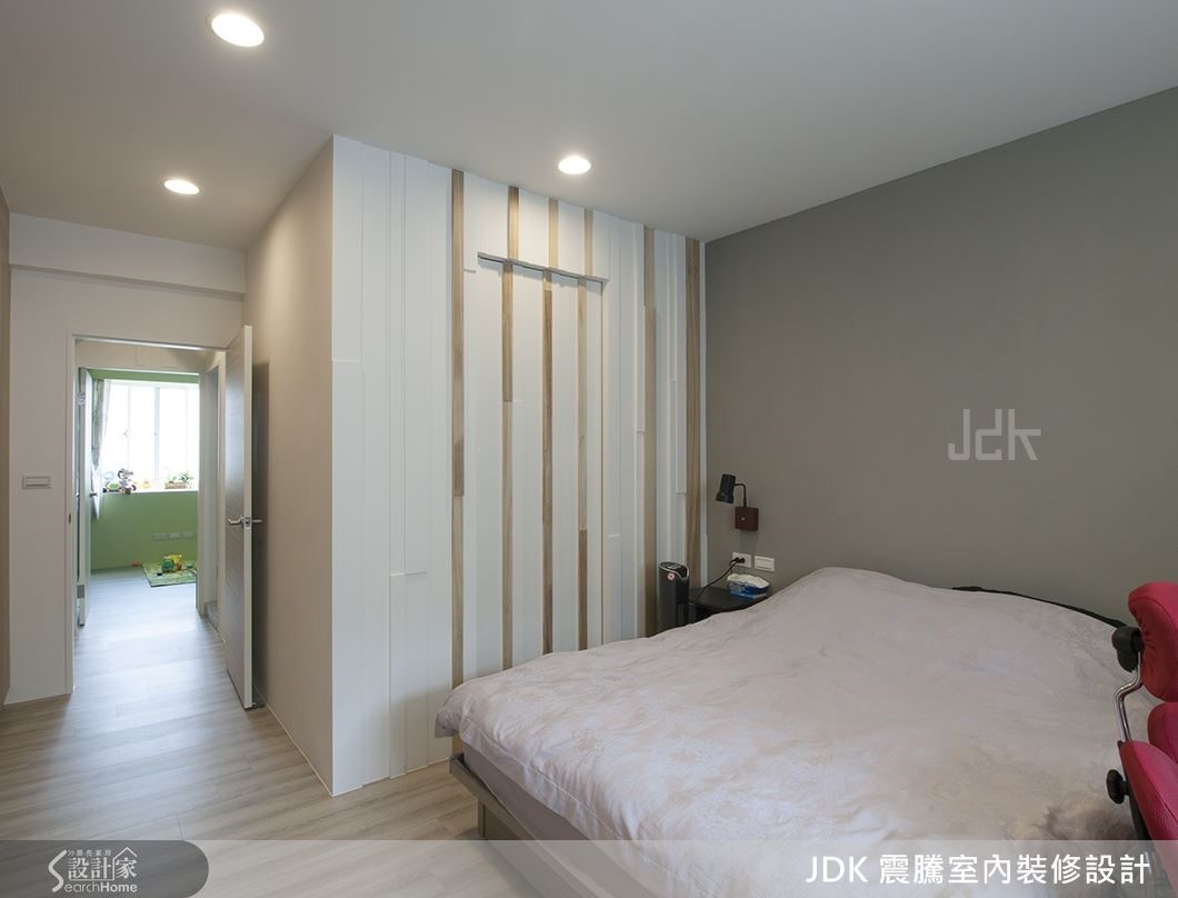 老屋承載的除了歲月的痕跡外,很多時候也滿載家人的回