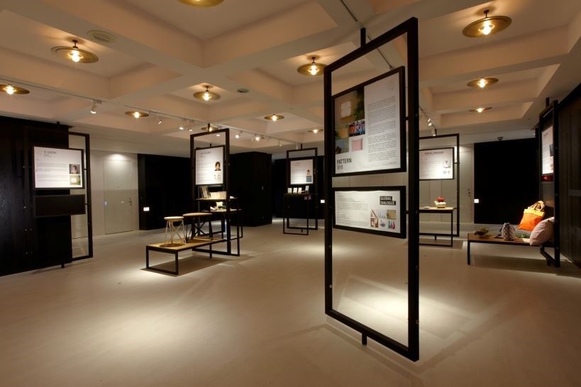 酒店內的客房樓層加總約有 120 坪展覽空間,在傳統與新思維碰撞的空間裡,活用各型態展示,激盪台南文化與遊客間的深度交流。圖片提供_台南老爺行旅 酒店內的客房樓層加總約有 120 坪展覽空間,在傳統與新思維碰撞的空間裡,活用各型態展示,激盪台南文化與遊客間的深度交流。圖片提供_台南老爺行旅