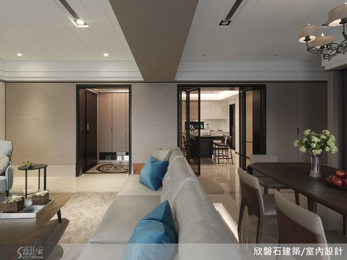 經常往來國際間的企業主,買下這層景觀戶,想打造成招