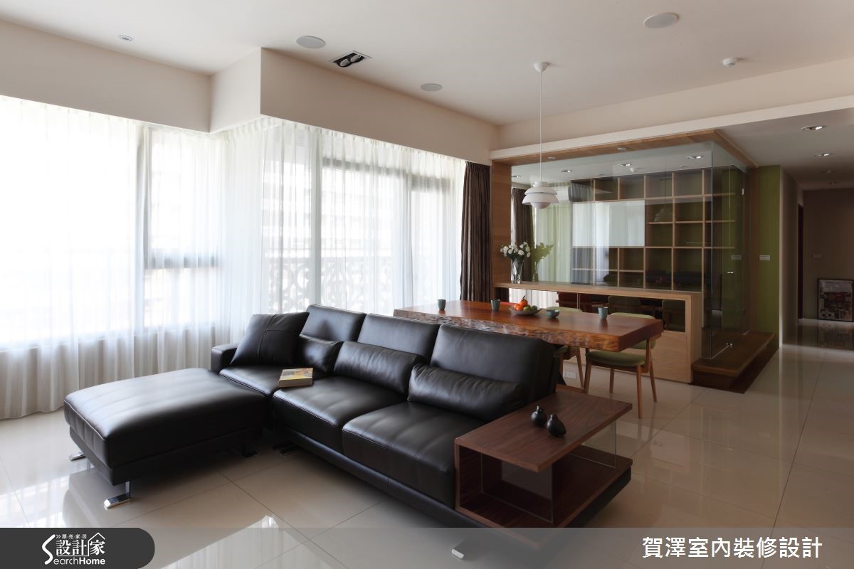 新竹的 35 坪現代宅,住著一對開朗、親切的屋主夫妻,