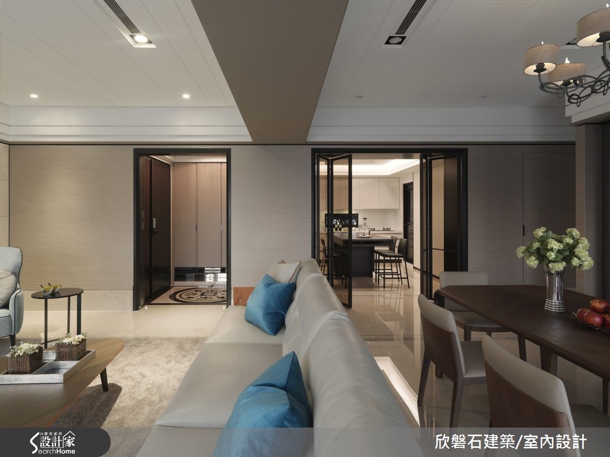 位於台中市西屯區的 80 坪私人會所,設計師以現代風為