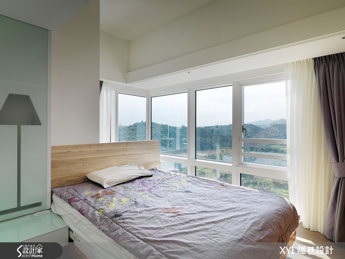 坪數只有 14.5 坪,雖是新成屋空間,但其實只是完成牆