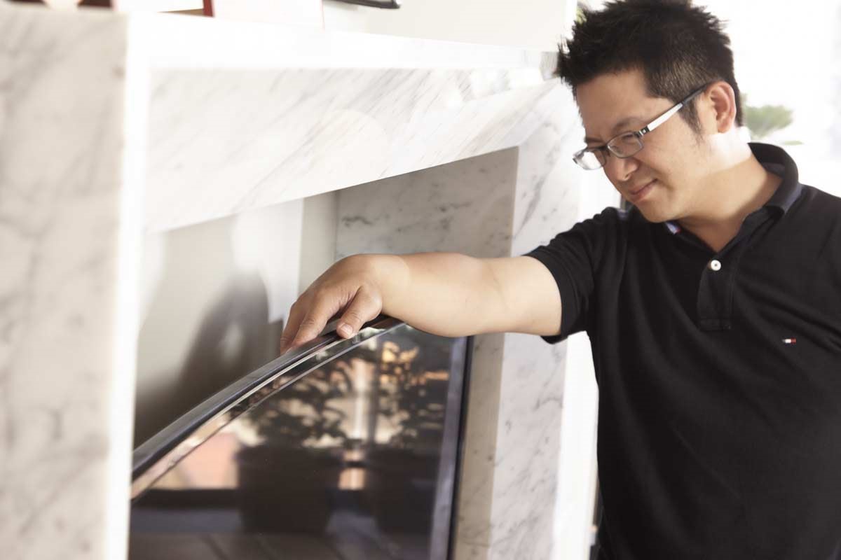 蔡昀璋設計師選擇 BenQ 曲面大型液晶55RU6600,曲線弧度的造型,在整體規劃上更靈活多元,除了讓視覺美感更柔和優雅,創造沒有侷限的舒適空間。 蔡昀璋設計師選擇 BenQ 曲面大型液晶55RU6600,曲線弧度的造型,在整體規劃上更靈活多元,除了讓視覺美感更柔和優雅,創造沒有侷限的舒適空間。