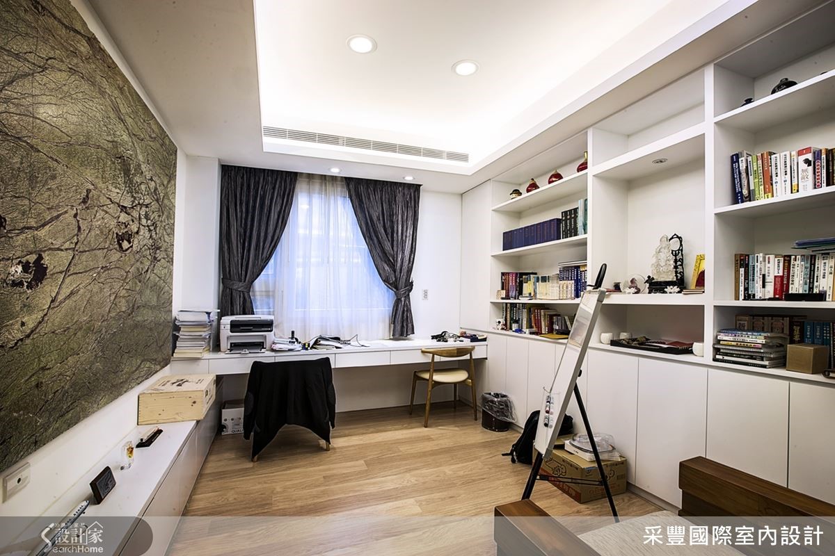 自地自建的新成屋,滿載著事業有成的夫妻檔既好客又想