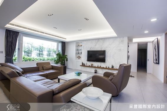 自地自建的新成屋,滿載著事業有成的夫妻檔既好客又想