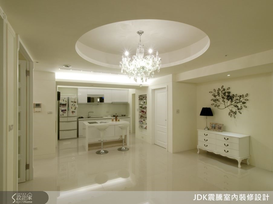 「我們要結婚了!」志同道合的一對準新人教師攜手打造