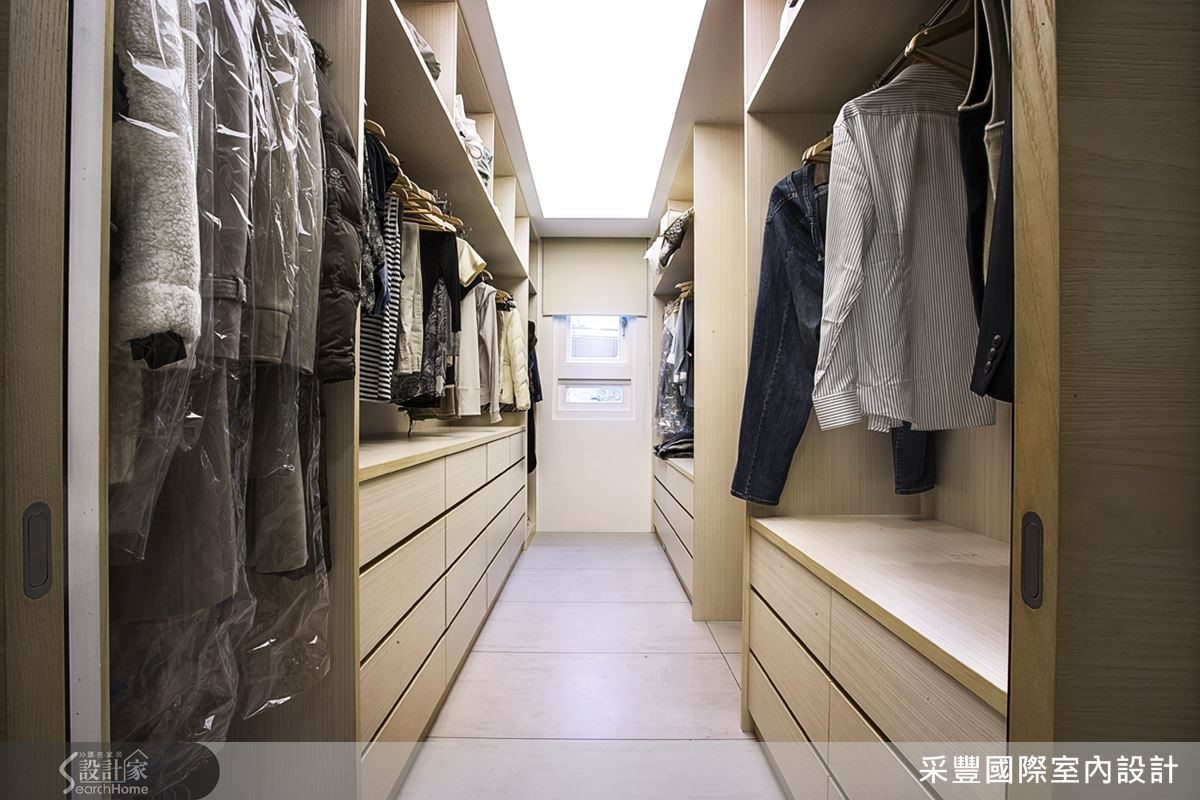 擁有絕佳綠意景觀的 62 坪大宅,設計師透過開放式格局